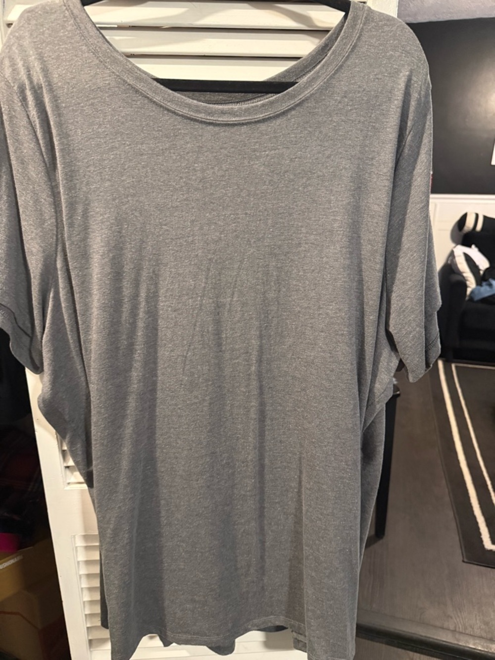 Torrid size 5 Charcoal Crewneck Short-Sleeve Tee